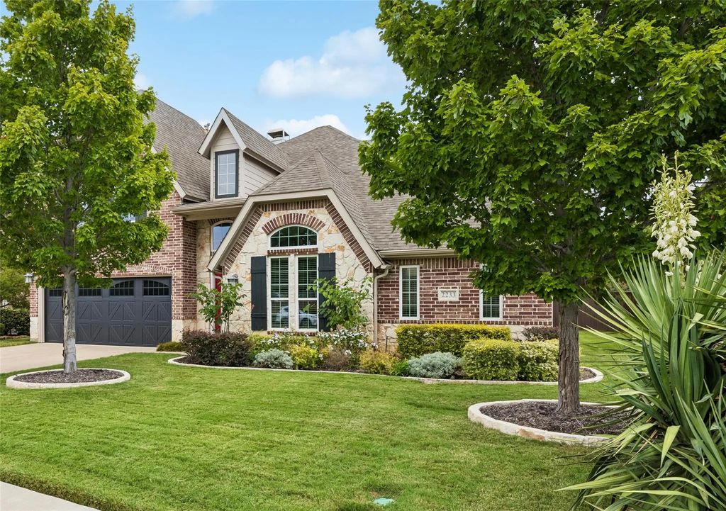 2233 Lakeway Drive, Keller