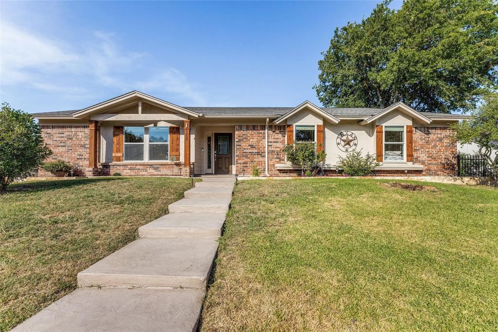 8653 Funtier Court, Fort Worth