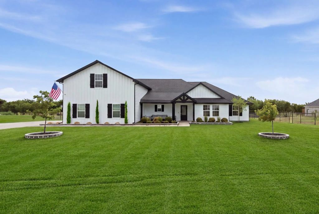10216 Finch Road, Sanger