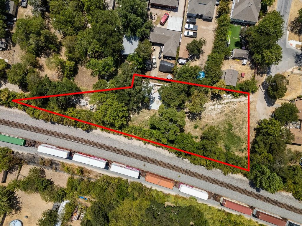 15 Wilkes Avenue, Dallas