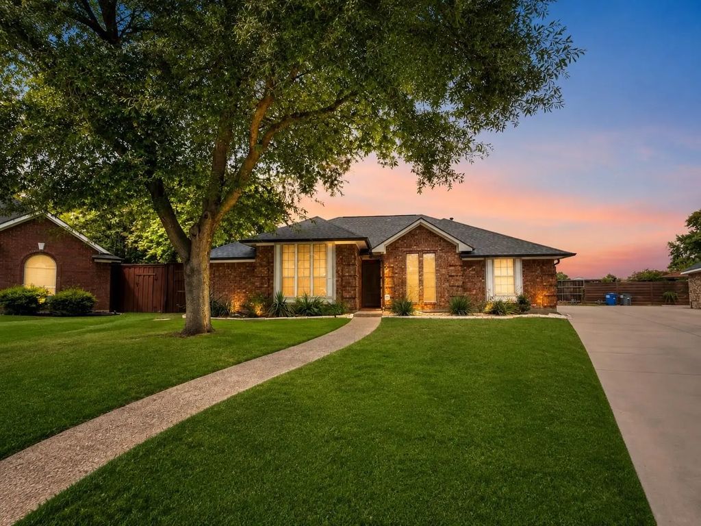 1015 Sandy Creek Drive, Allen