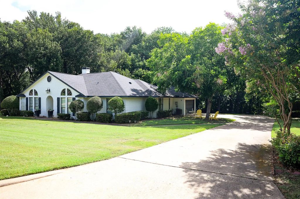 203 Covey Lane, McKinney