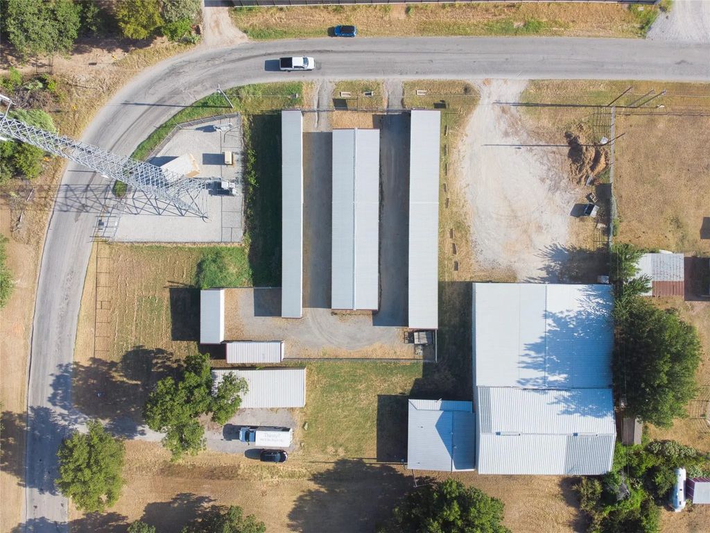 6612 Midway Road, Springtown