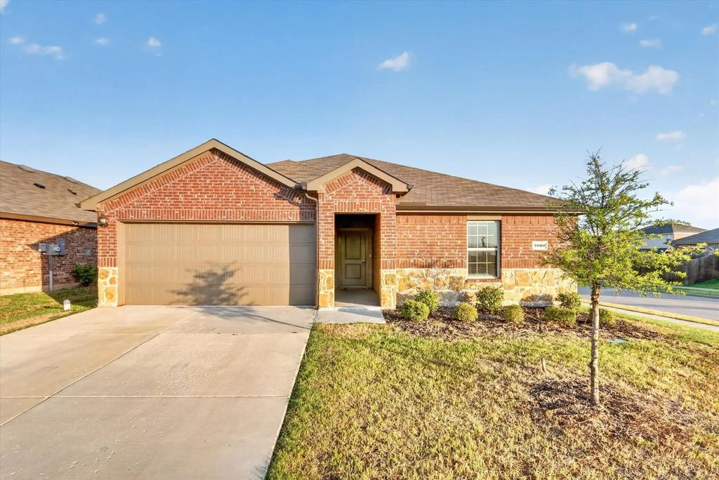 2002 Berrywood Drive, Royse City