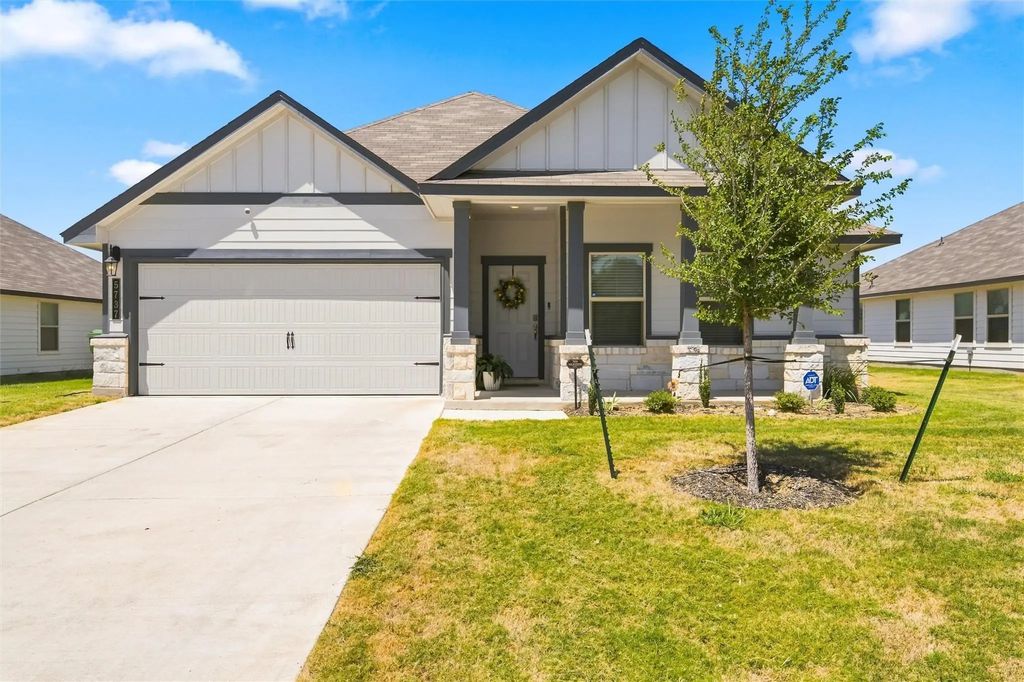 5737 Foggy Lagoon Drive, Waco