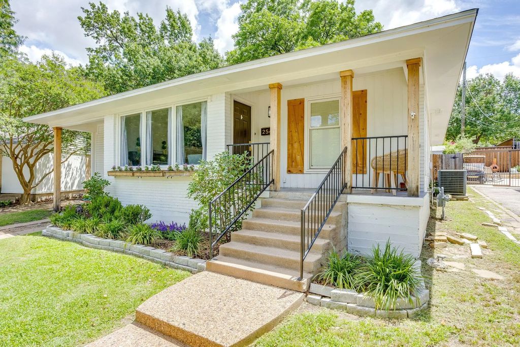 2541 Walsh Court, Fort Worth