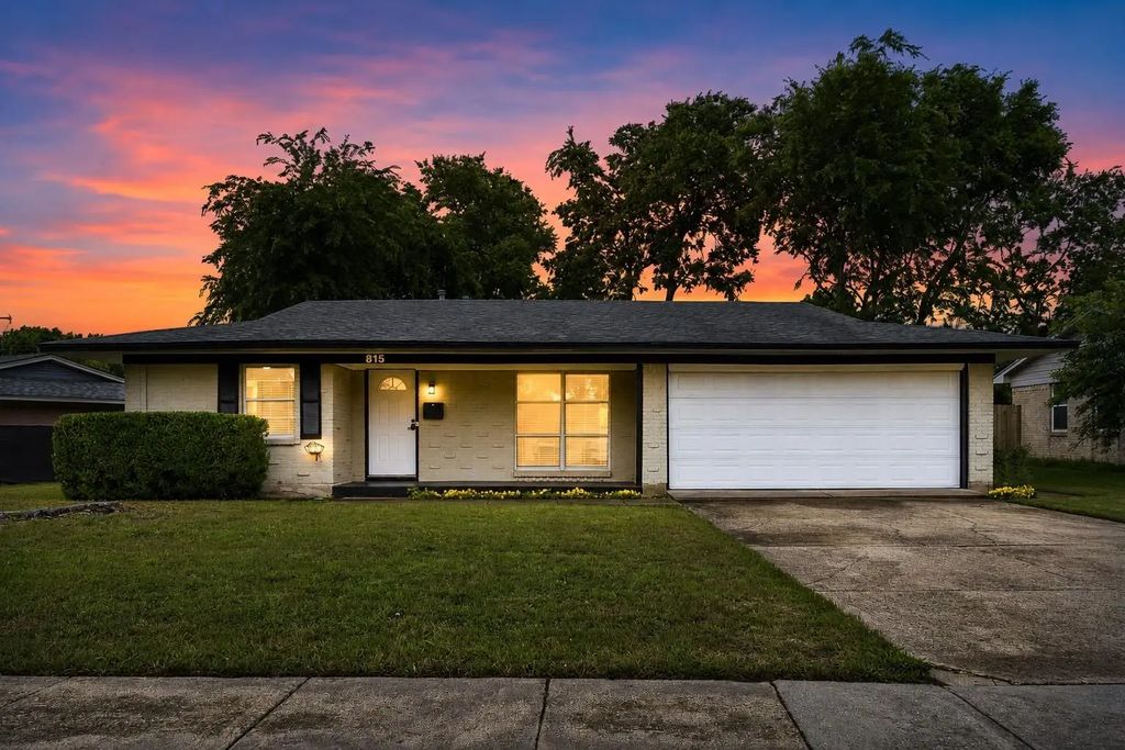 815 Wisteria, Richardson