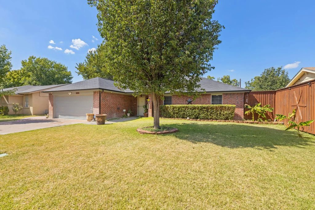 2505 Cloverdale Street, Arlington