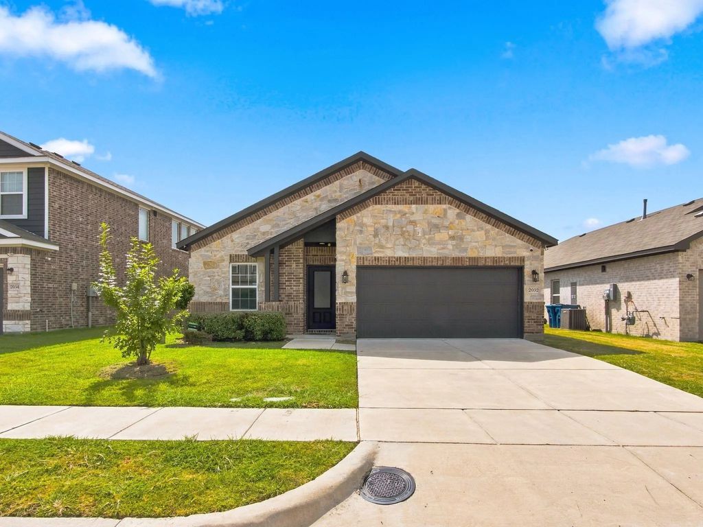 2052 Placerville Street, Forney