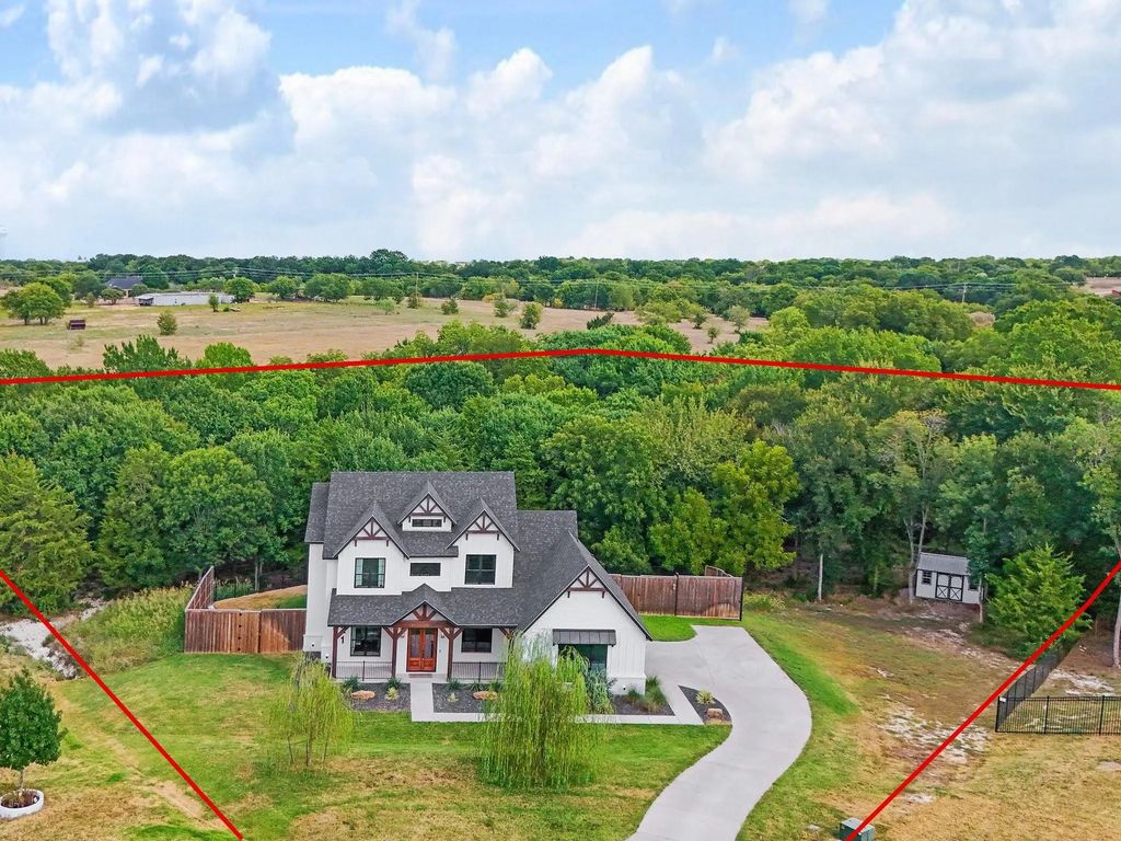 21 Jacey Court, Waxahachie