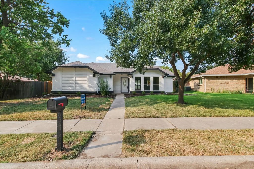 2103 Stein Way, Carrollton