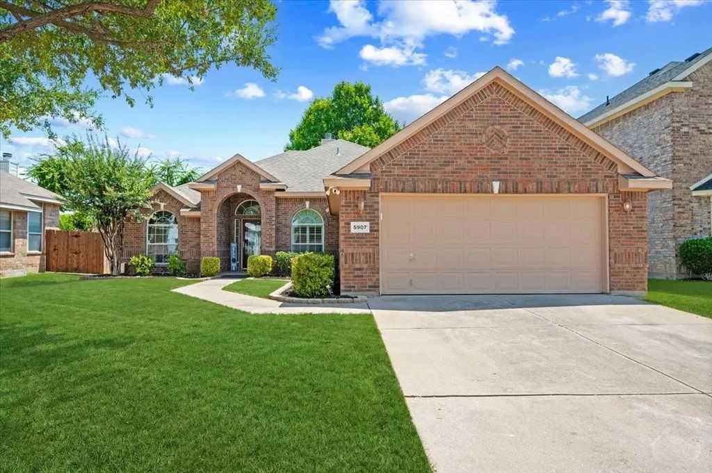 5907 Lantern Lane, Grand Prairie