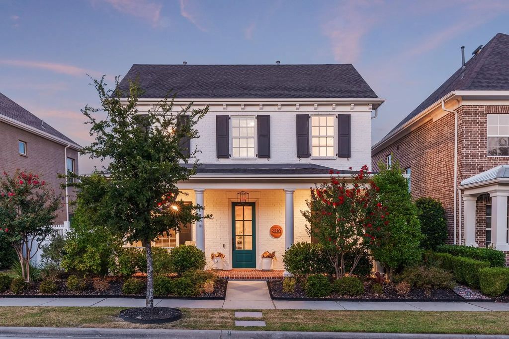 2216 Tremont Boulevard, McKinney