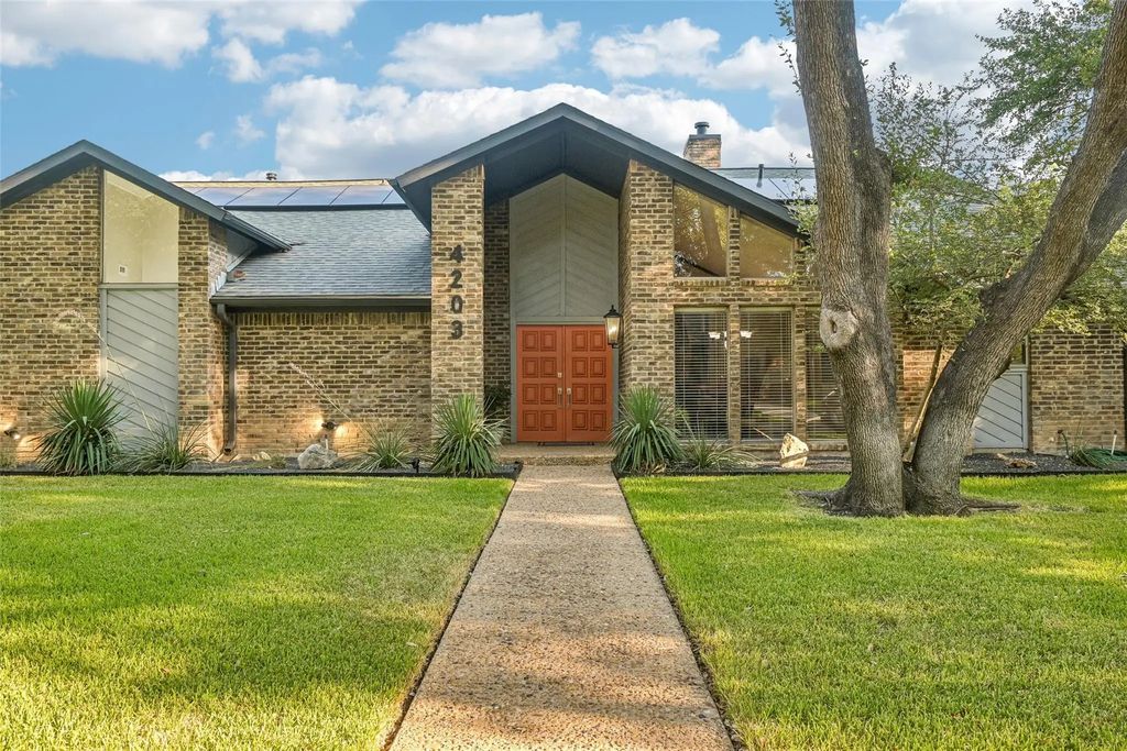 4203 Cobblers Lane, Dallas