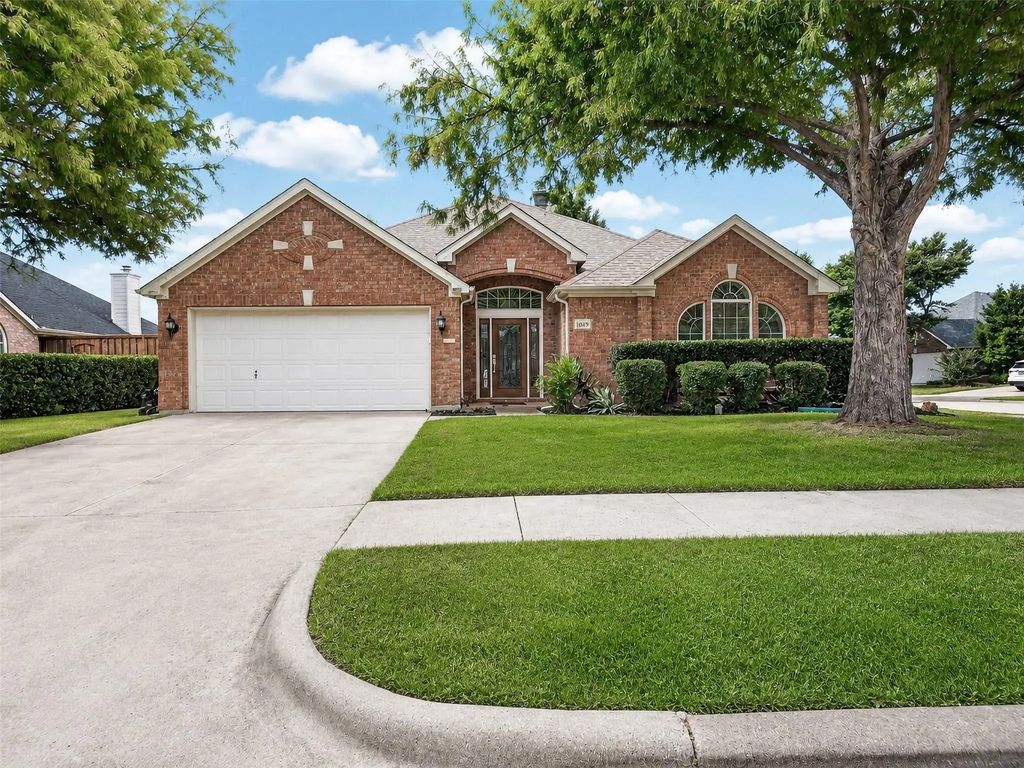 1049 Broken Spoke Drive, Little Elm