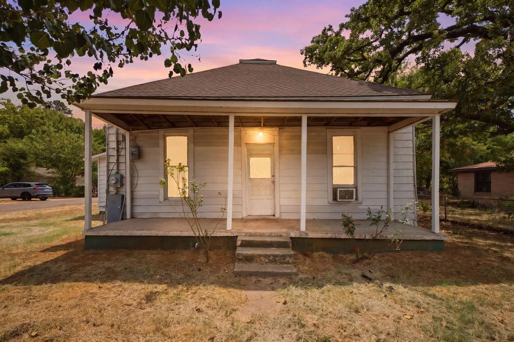 214 E Woodland Street, Collinsville