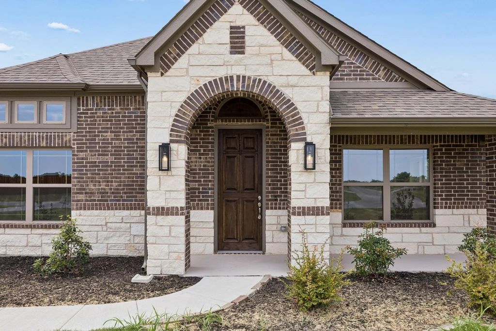 705 Windward Court, Lowry Crossing