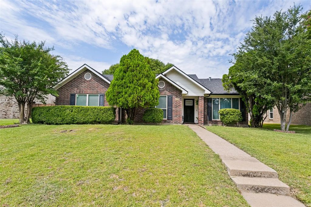 6823 Sharps Drive, Plano