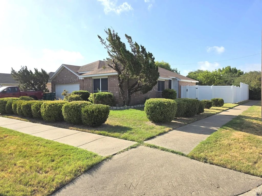 801 Ragland, Cedar Hill