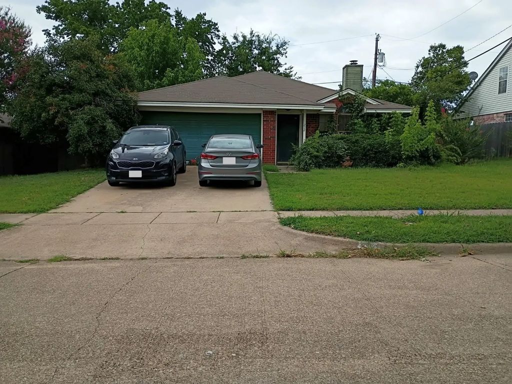 212 Saint James Place, Midlothian