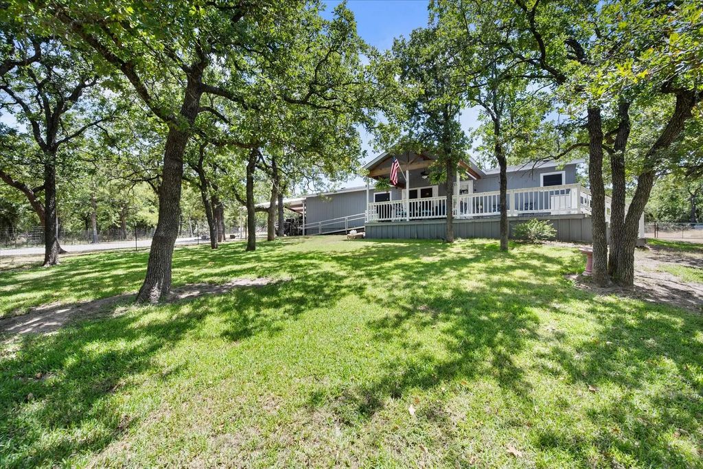 576 Threatt, Weatherford