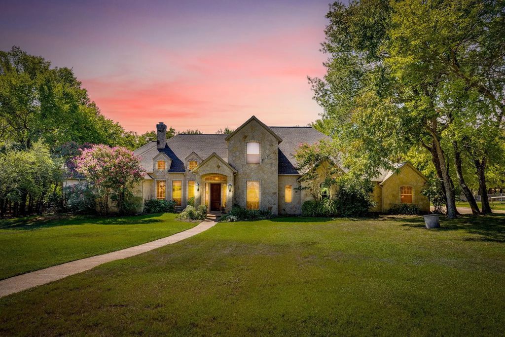 392 Creek Bend Drive, Aledo