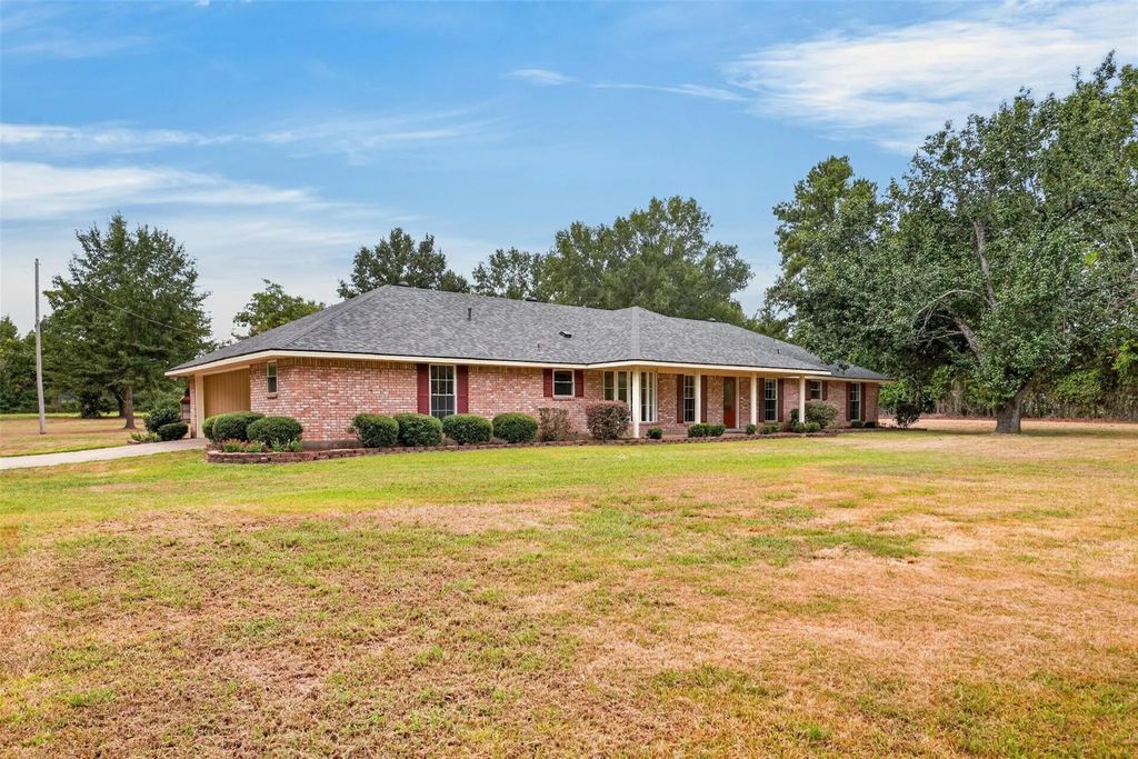 10610 Twin Oaks Road, Keithville