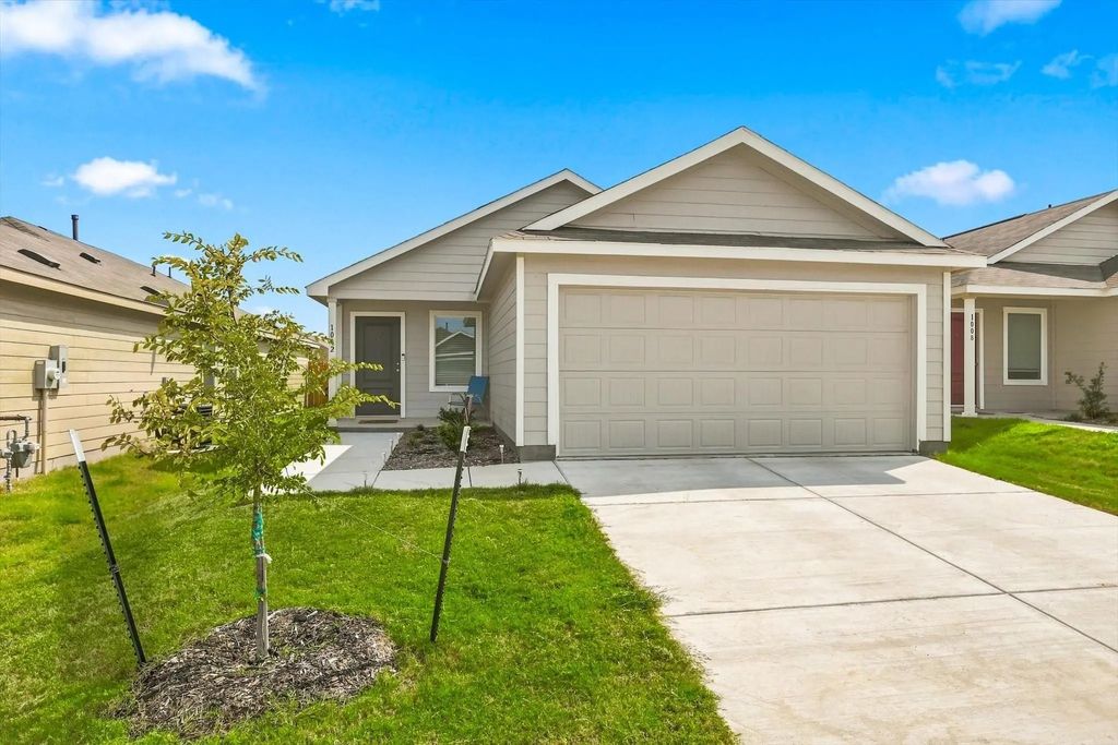 1012 Calley Pear Trail, Princeton