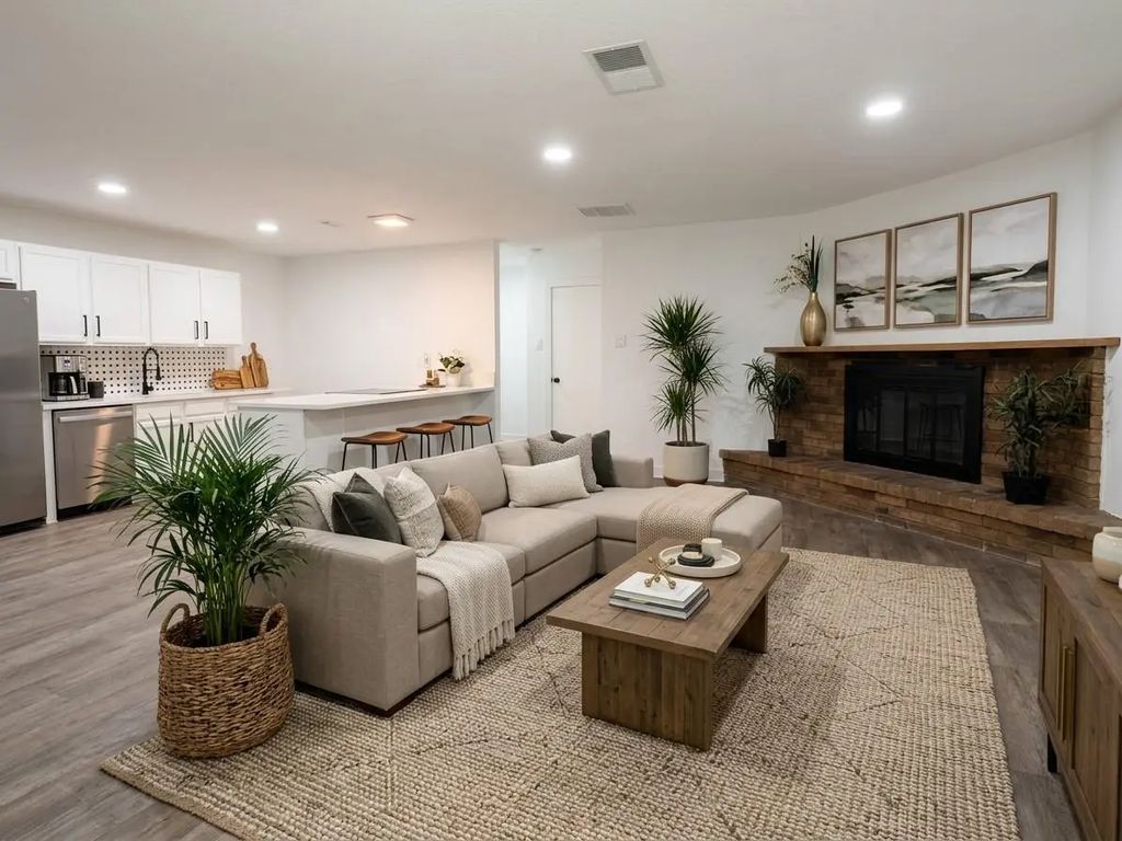 124 W Way Drive, Allen