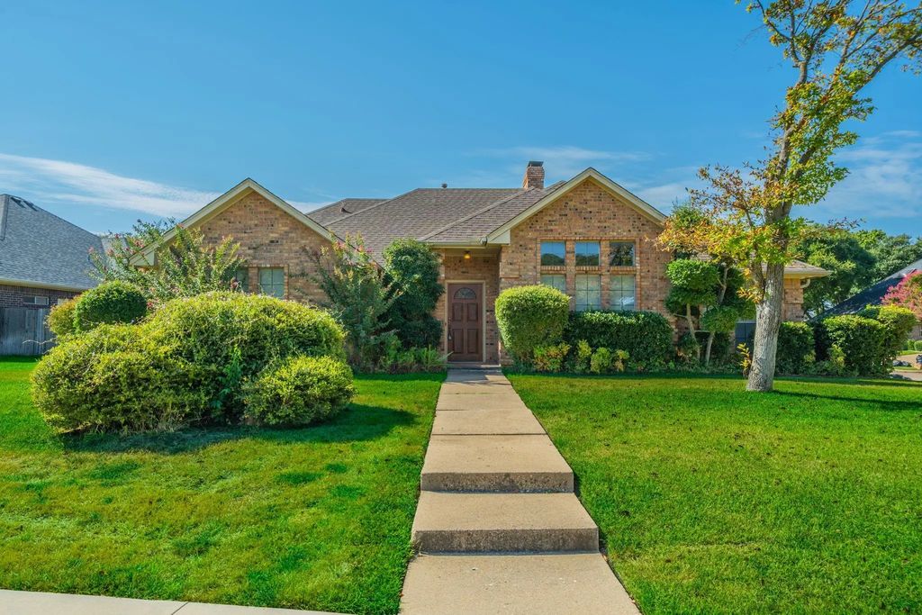 529 Winston Street, Grand Prairie