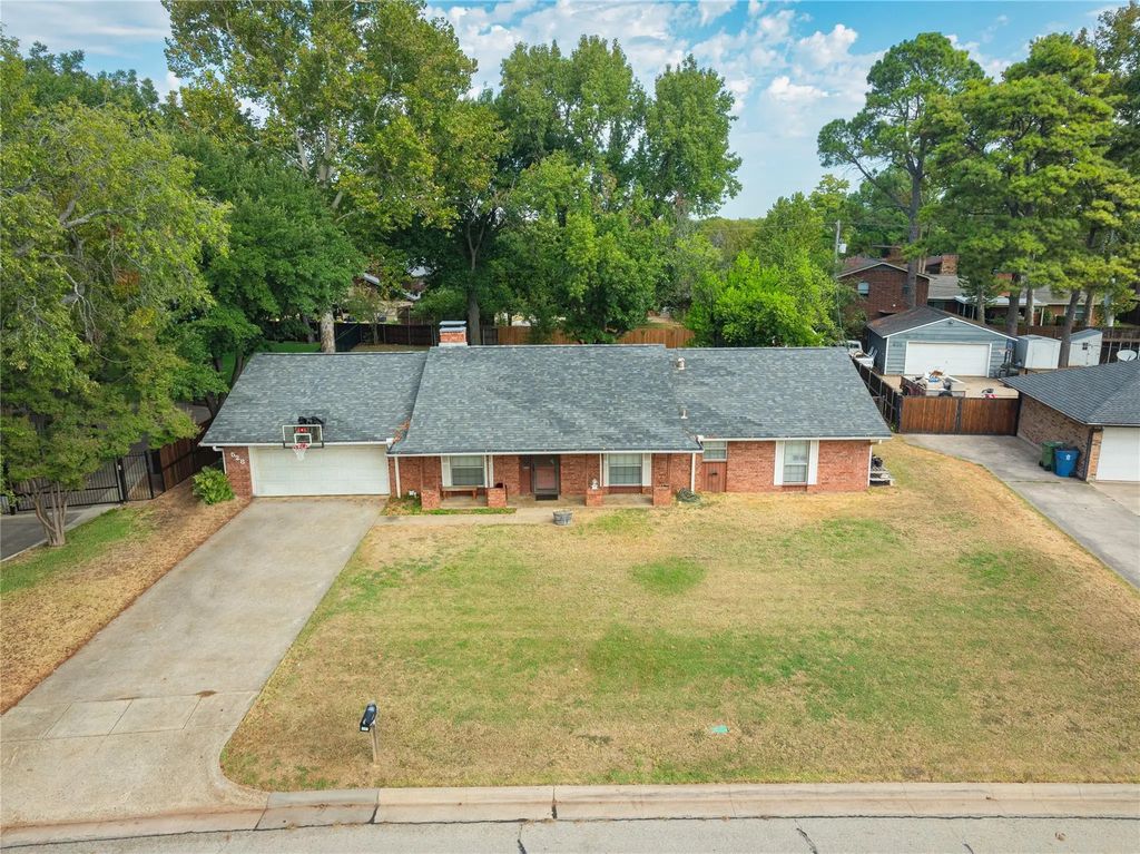 528 Marcus Drive, Lewisville