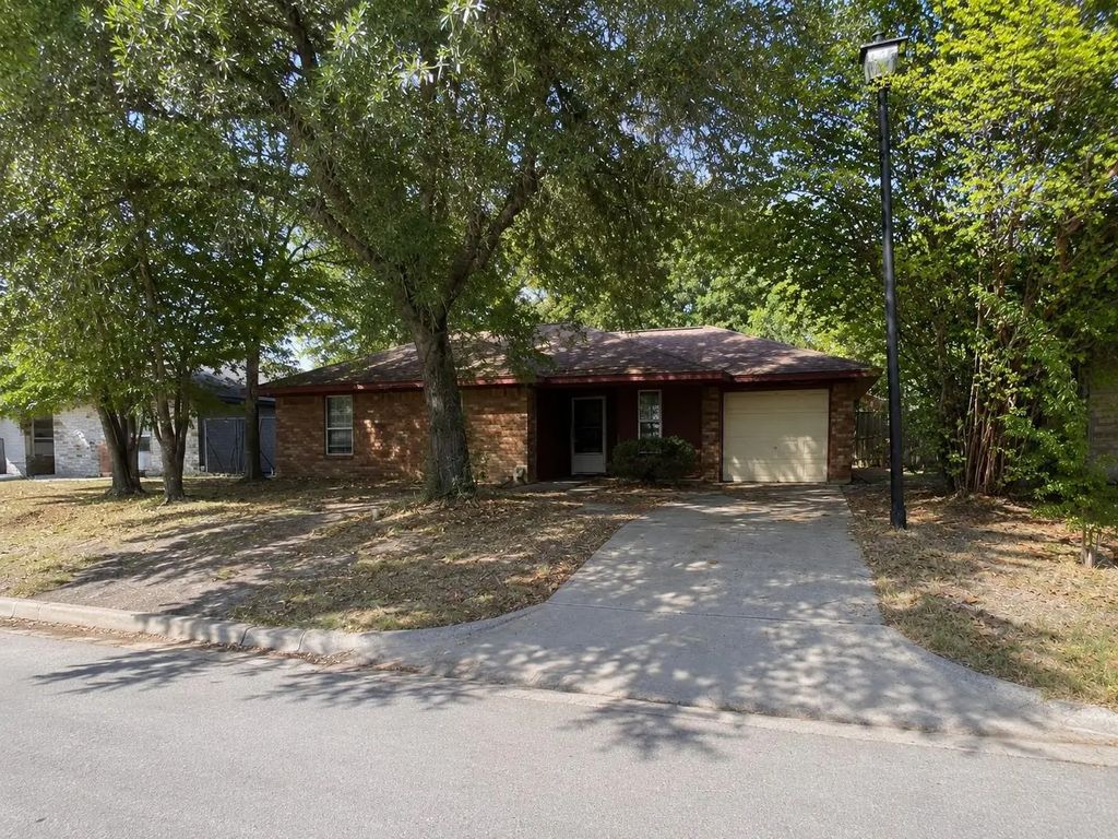 1201 Phillips Circle, Kaufman
