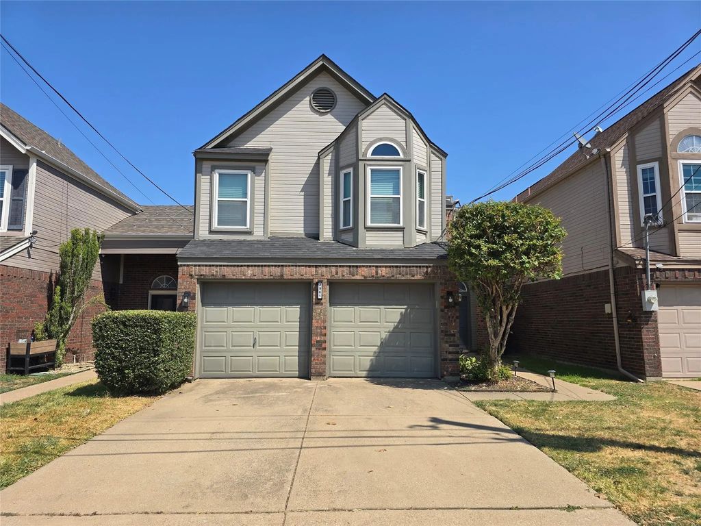 2961 N Bend Drive, Dallas