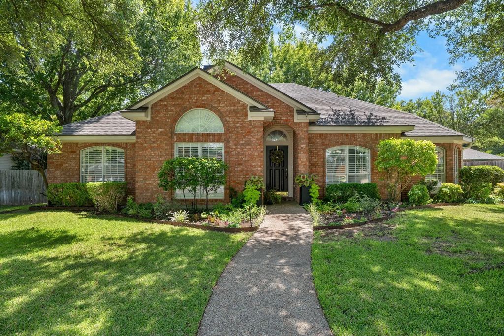 9604 Yellowstone Road, Waco