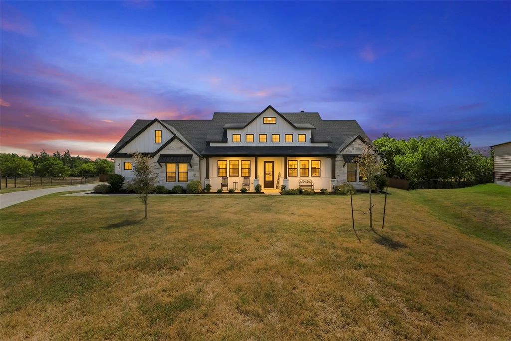 21 Reid Court, Waxahachie