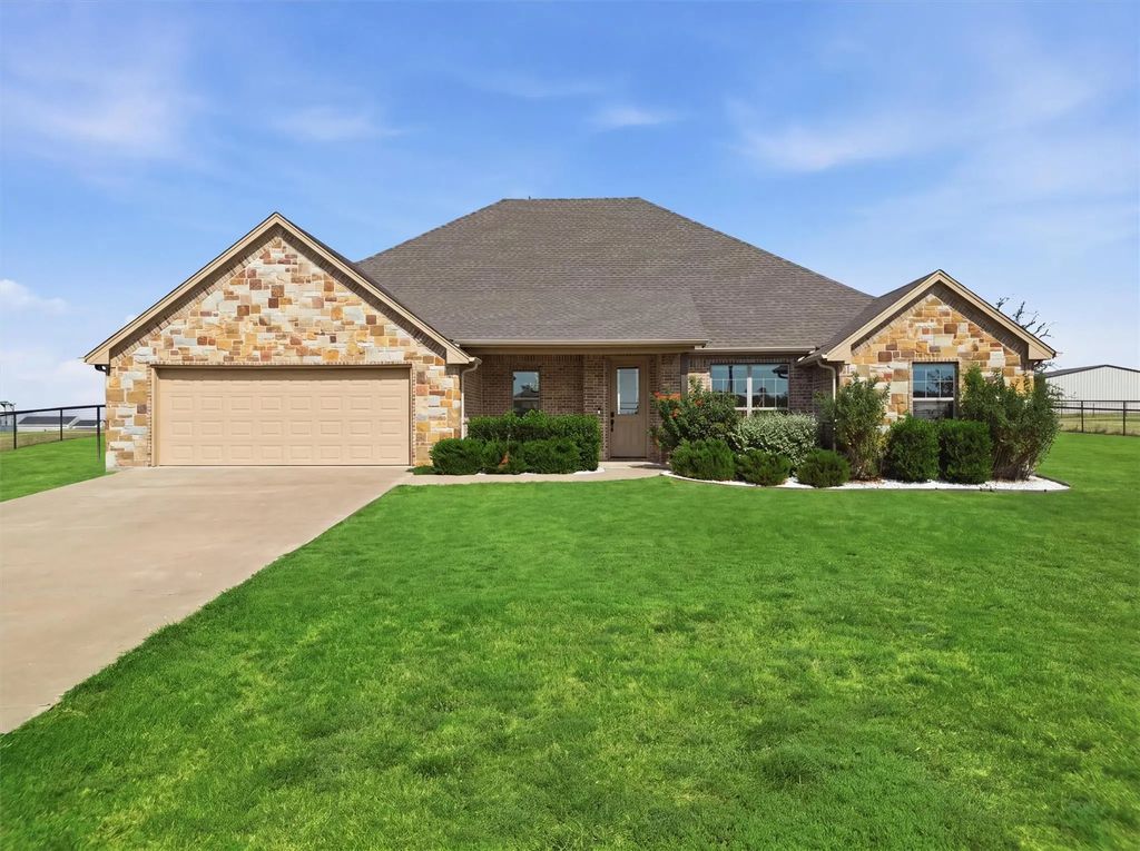 8600 County Road 1229, Godley