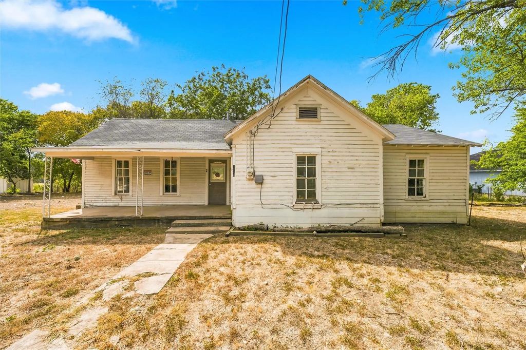 114 Avenue A, Moody