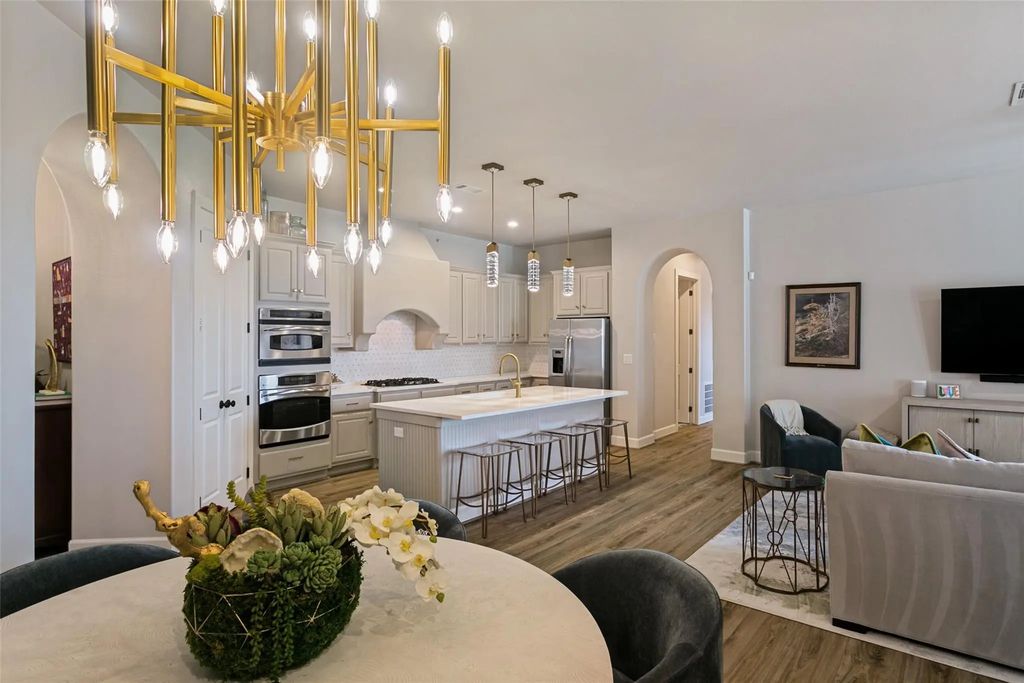 610 Via Ravello 406, Irving