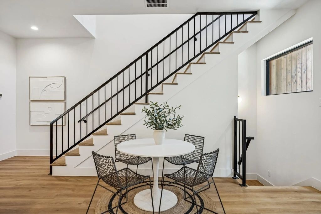 2147 Mail Avenue 101, Dallas