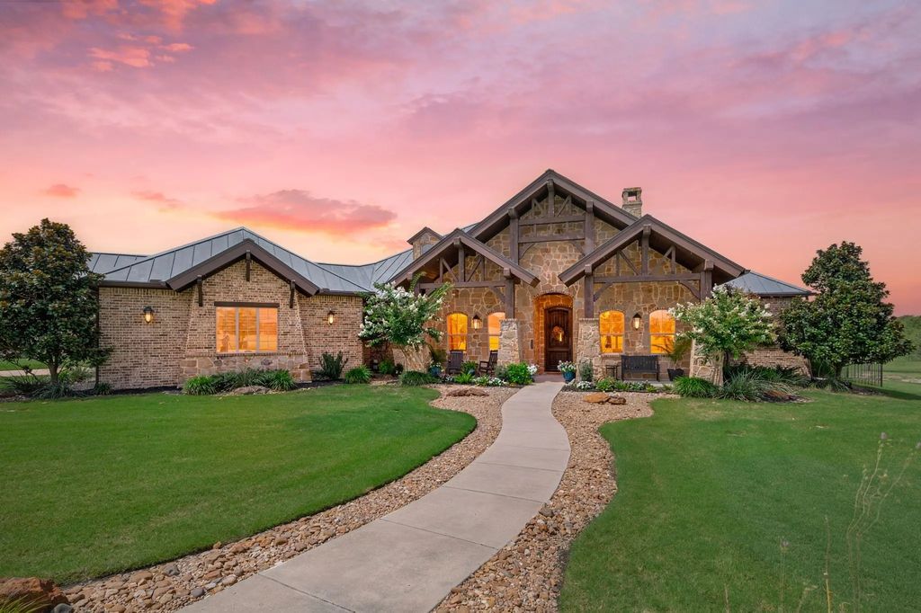 336 Dove Landing, Royse City