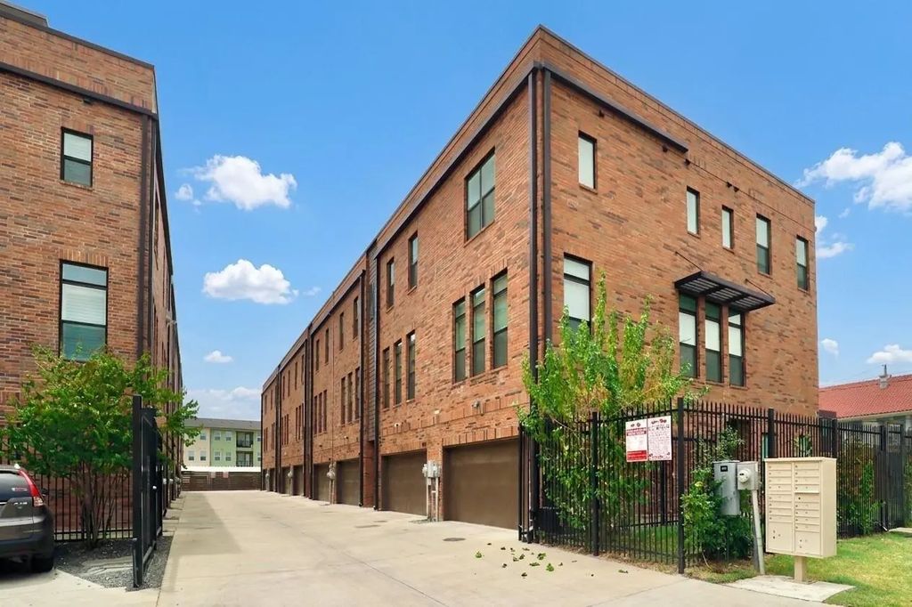 4919 Lexington Court, Dallas