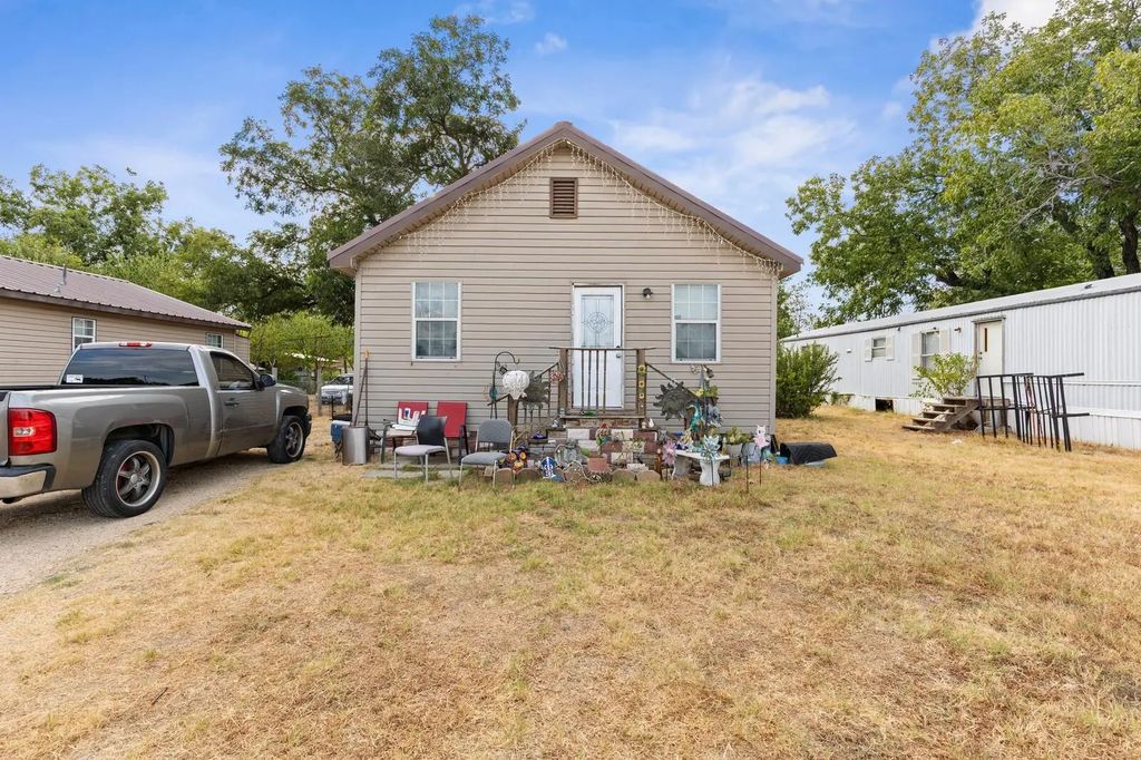 1412 Oaklawn Street, Bellmead