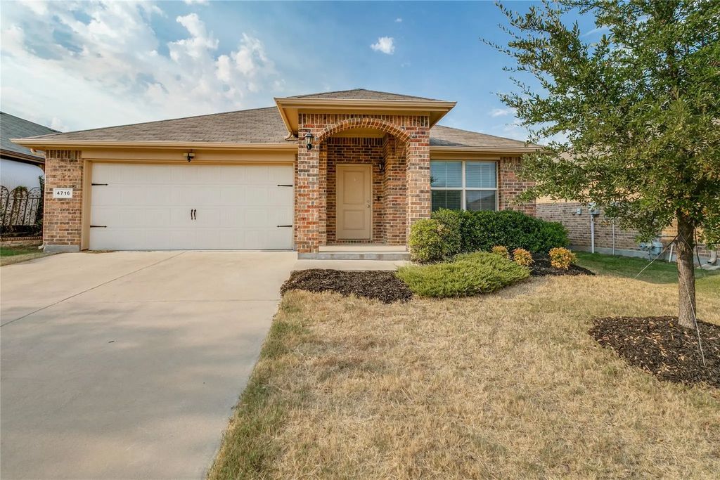 4716 Feltleaf Avenue, Fort Worth