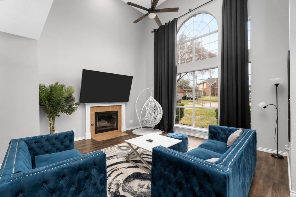 2422 Whispering Cove Circle, Garland