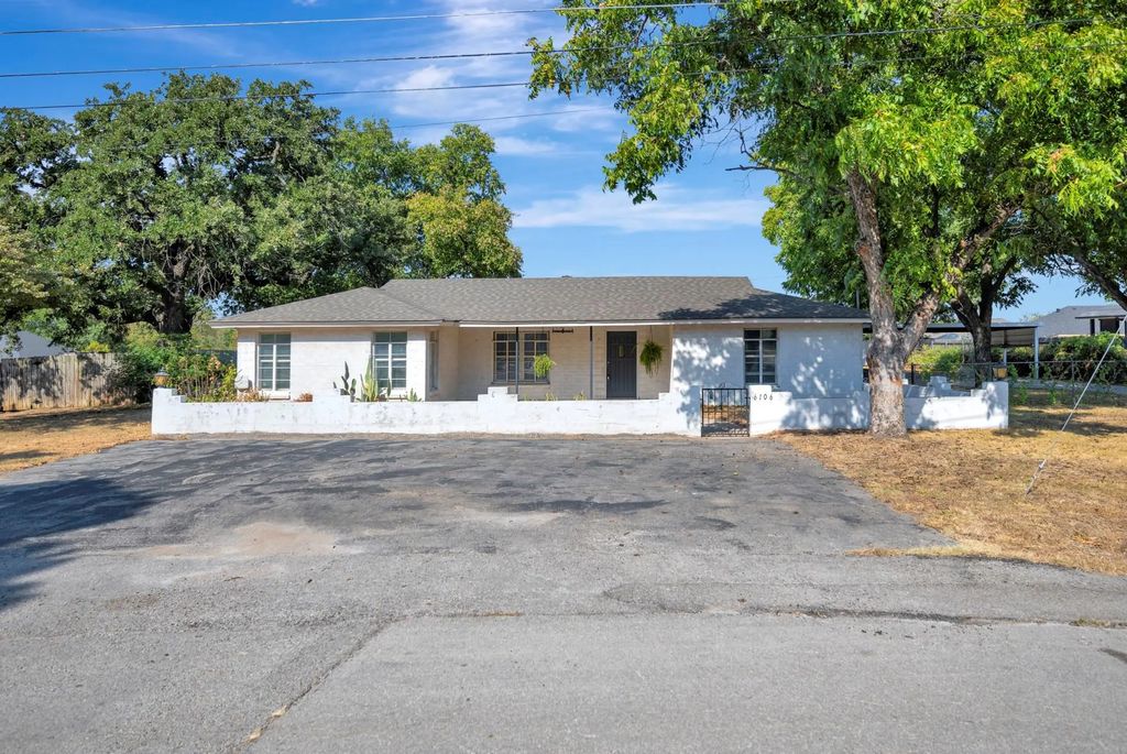 6106 Guilford Street, Forest Hill