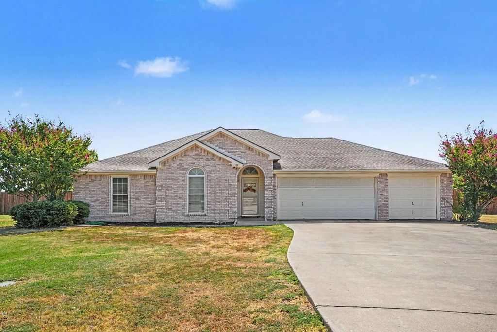 106 Bent Creek Court, Waxahachie
