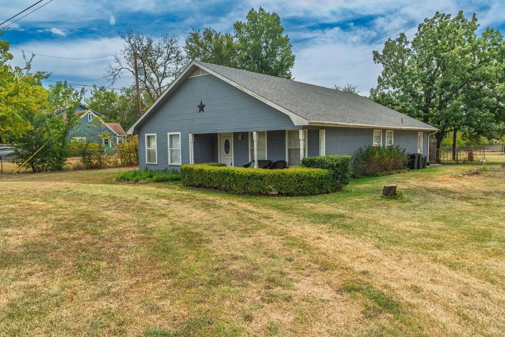 2803 Charity Road, Commerce