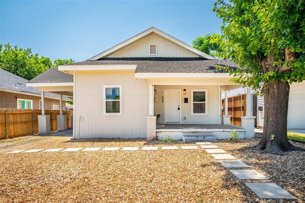 808 W 10th Street, Dallas