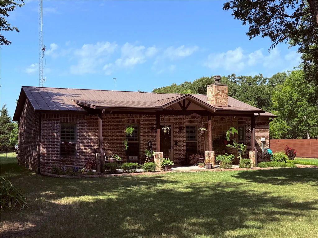 10442 County Road 2434, Terrell