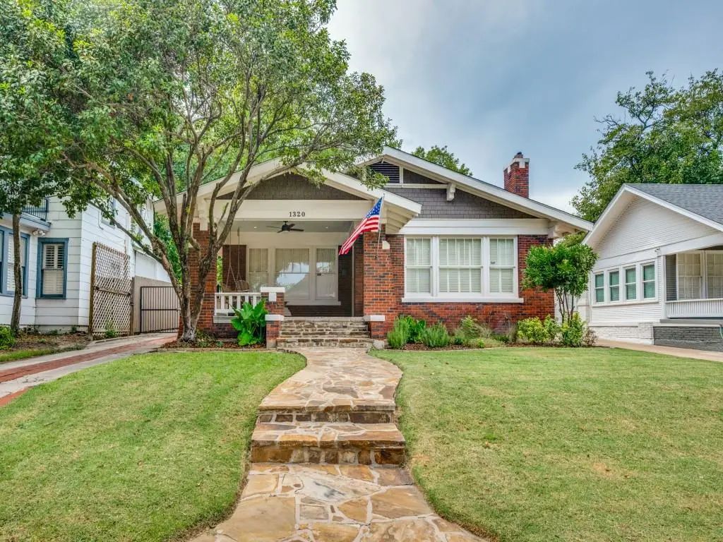 1320 Virginia Place, Fort Worth